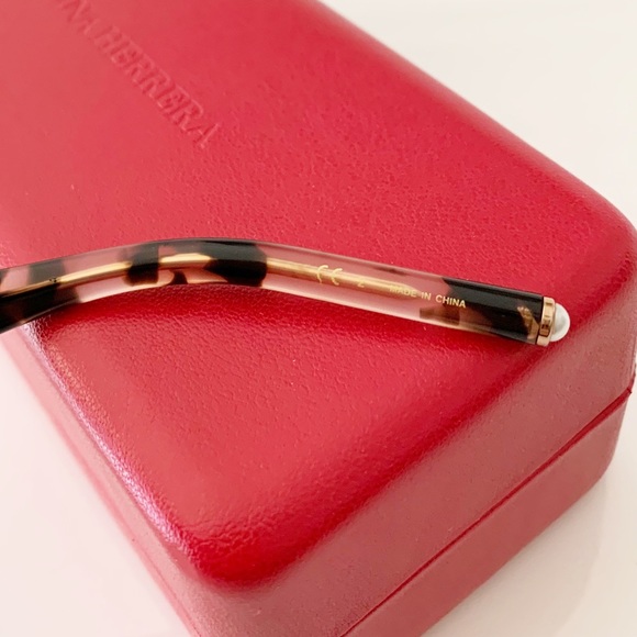 Carolina Herrera Sunglasses, New - Picture 8 of 10